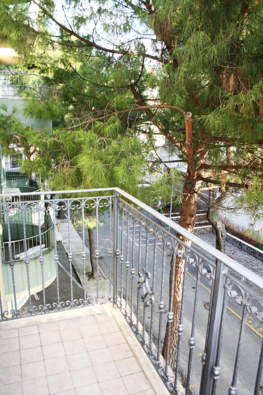 Kenzia Apartment *